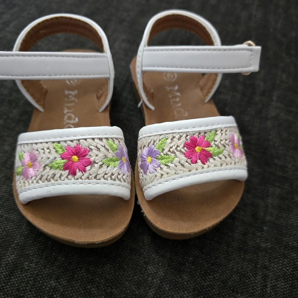 Mudd White Floral Kids Sandals